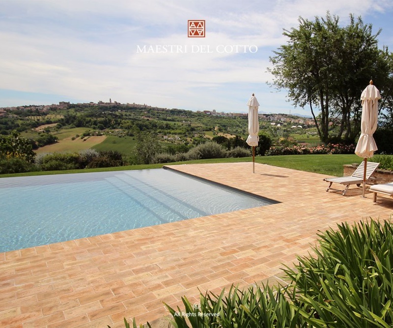 Solarium in Cotto Fatto a Mano