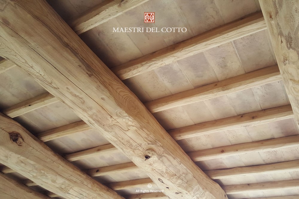 Solaio in Cotto e Travi in Legno Chiare