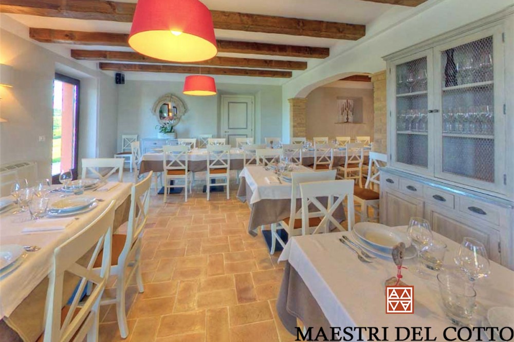 pavimento posato alla folignate