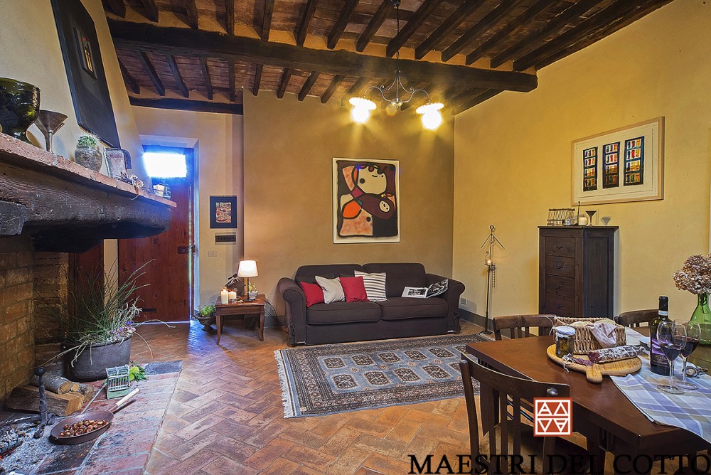 Soggiorno e pavimento in cotto