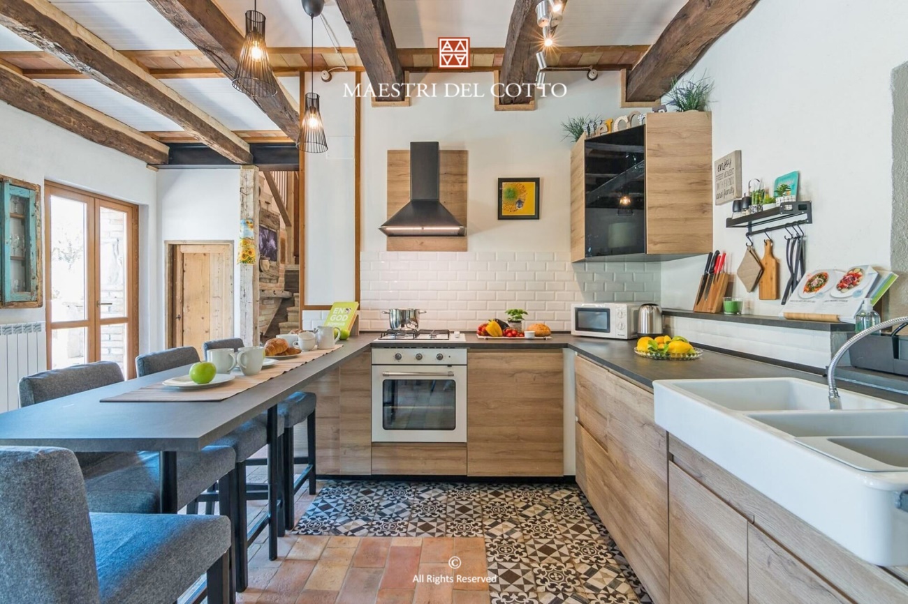 pavimento interno in cotto antichizzato