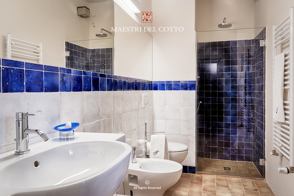 Piastrelle del Bagno in cotto